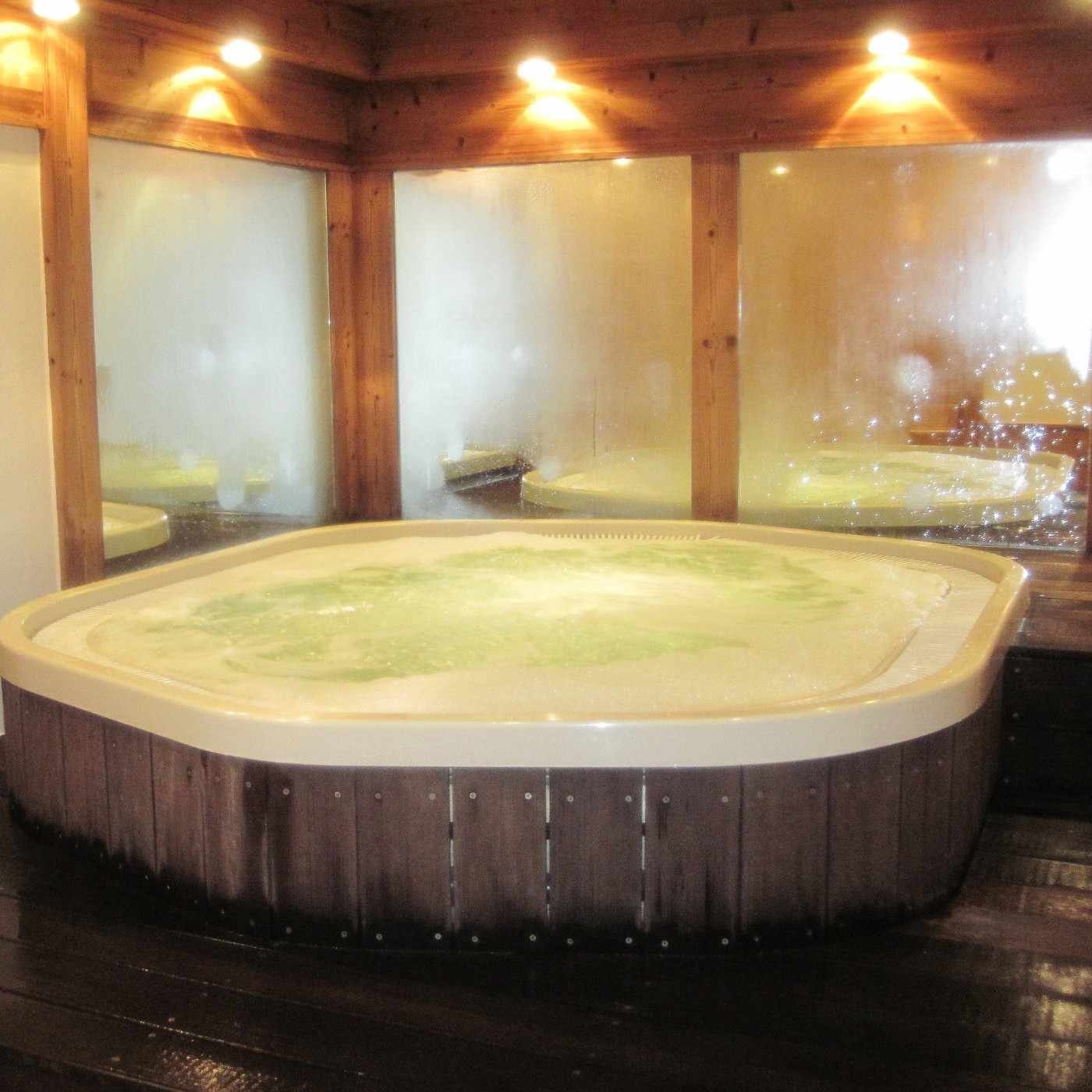 jacuzzi